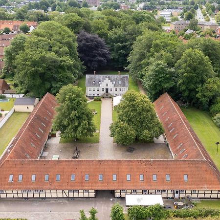 Kragsbjerggaard Vandrerhjem Odense Buitenkant foto