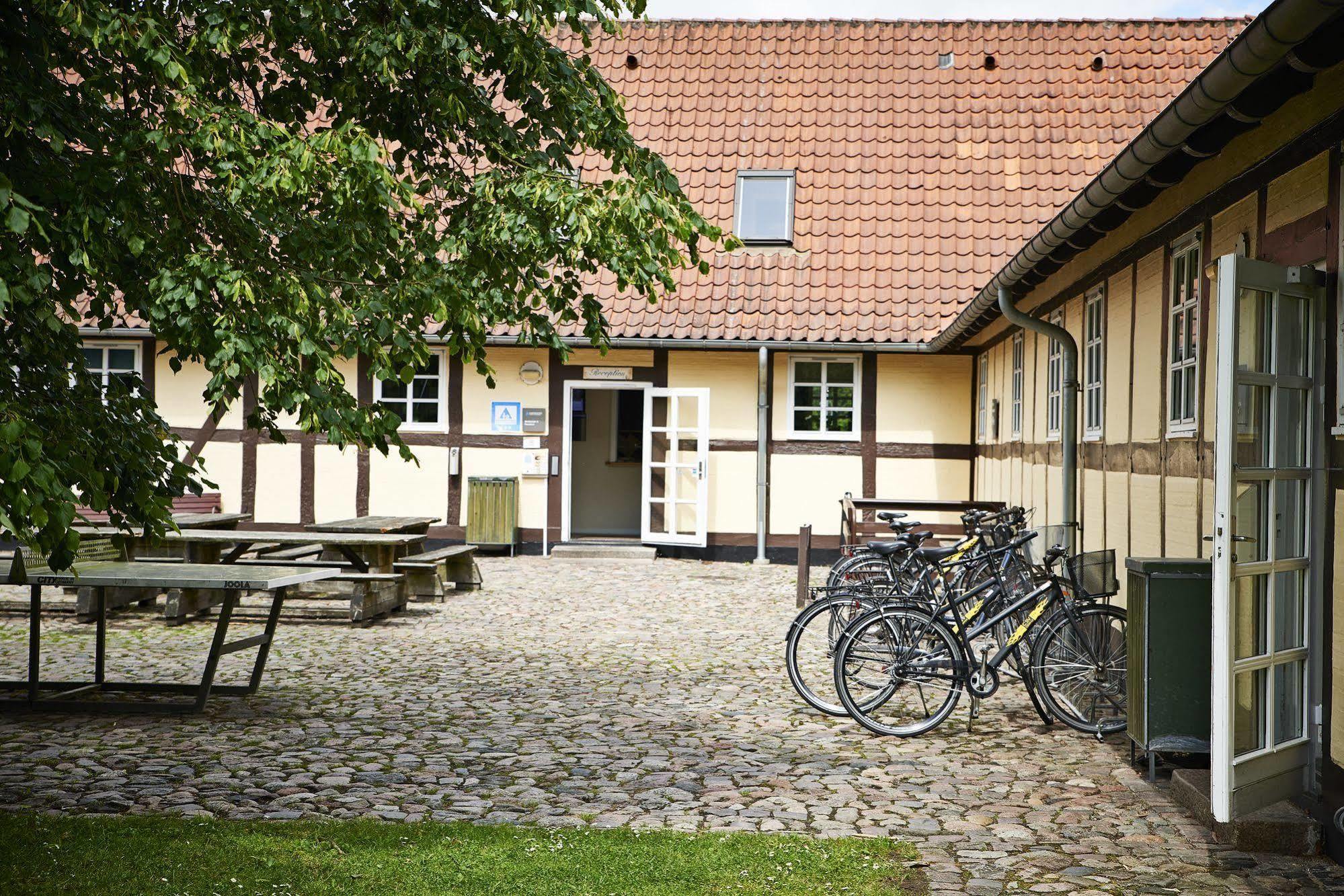 Kragsbjerggaard Vandrerhjem Odense Buitenkant foto