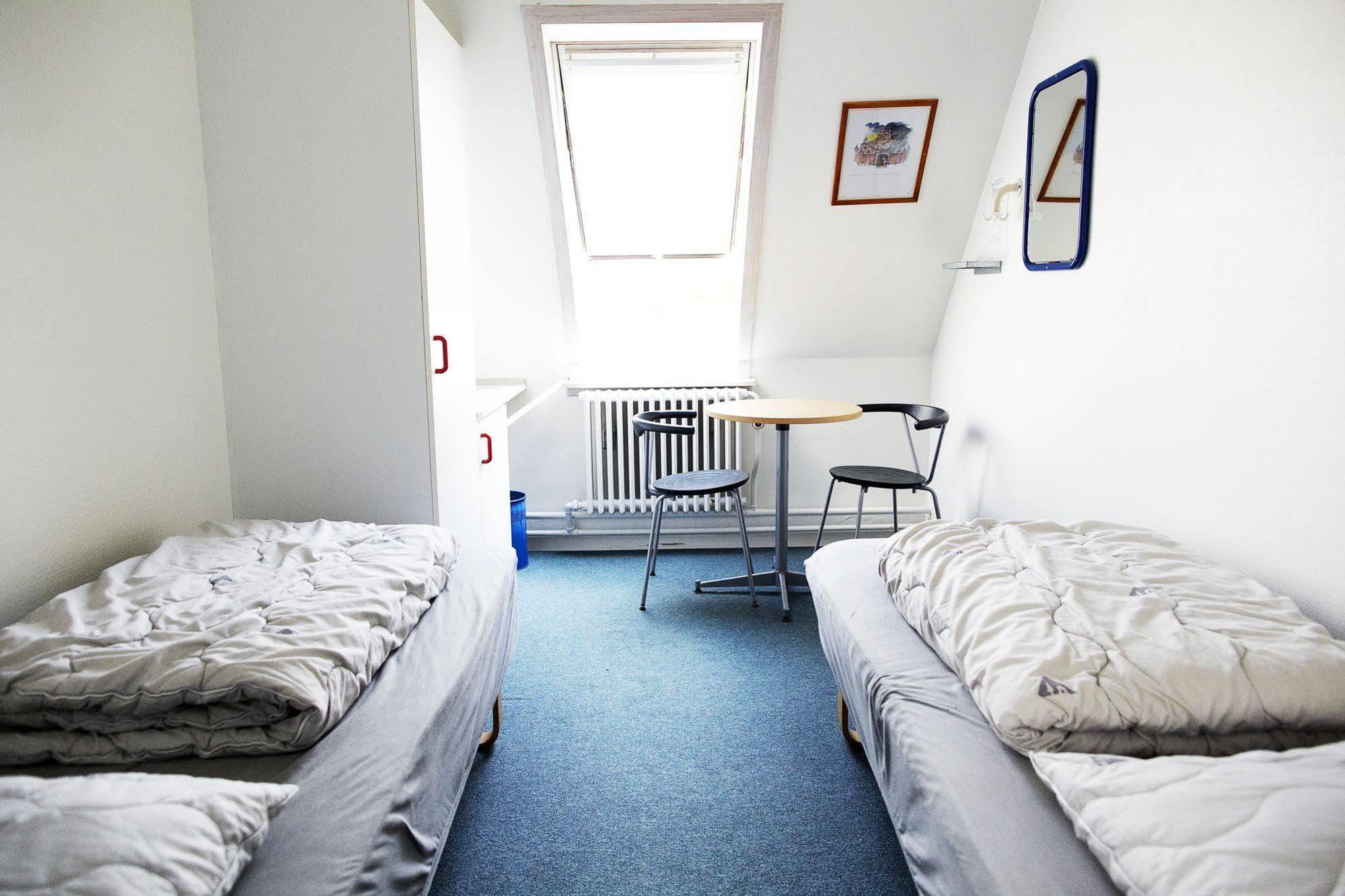 Kragsbjerggaard Vandrerhjem Odense Buitenkant foto